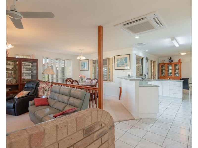 3 Woonga Court, Southside QLD 4570