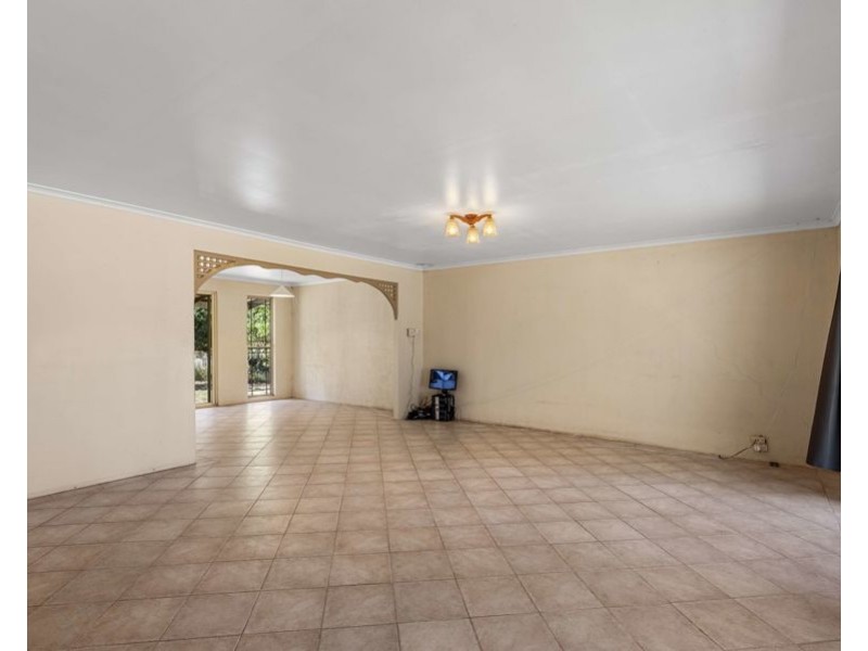 3 Broadbent Street, Glastonbury QLD 4570