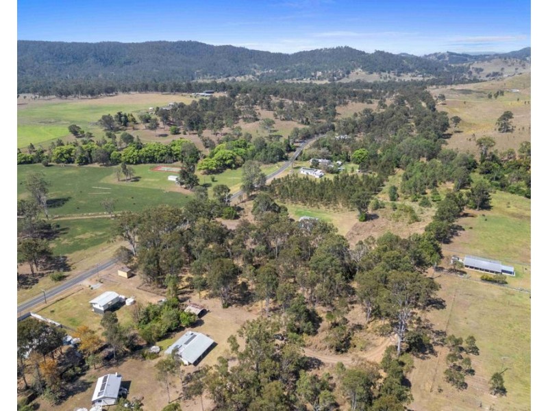 3 Broadbent Street, Glastonbury QLD 4570