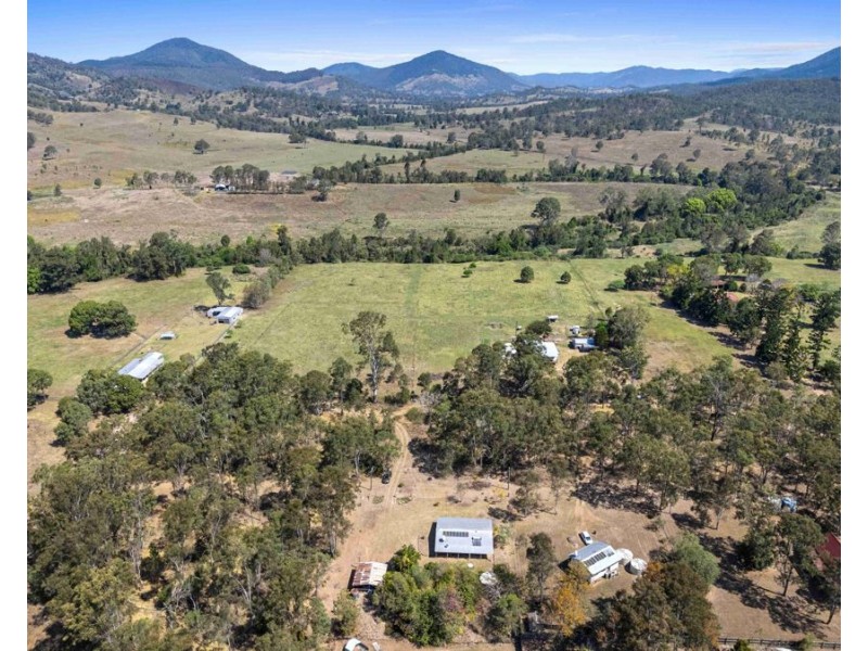 3 Broadbent Street, Glastonbury QLD 4570