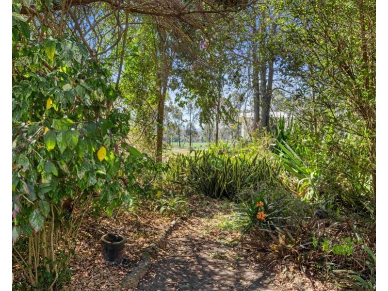 3 Broadbent Street, Glastonbury QLD 4570