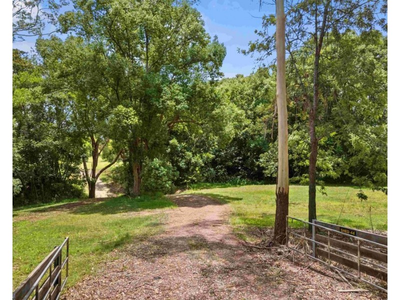 27 Tatnell Road, North Deep Creek QLD 4570