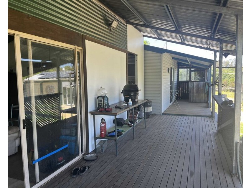 27 Tatnell Road, North Deep Creek QLD 4570