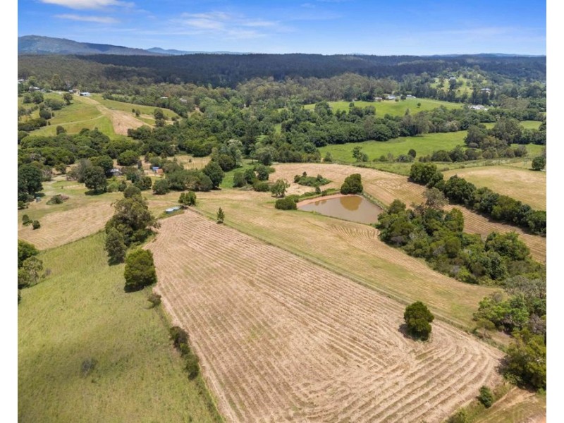 27 Tatnell Road, North Deep Creek QLD 4570