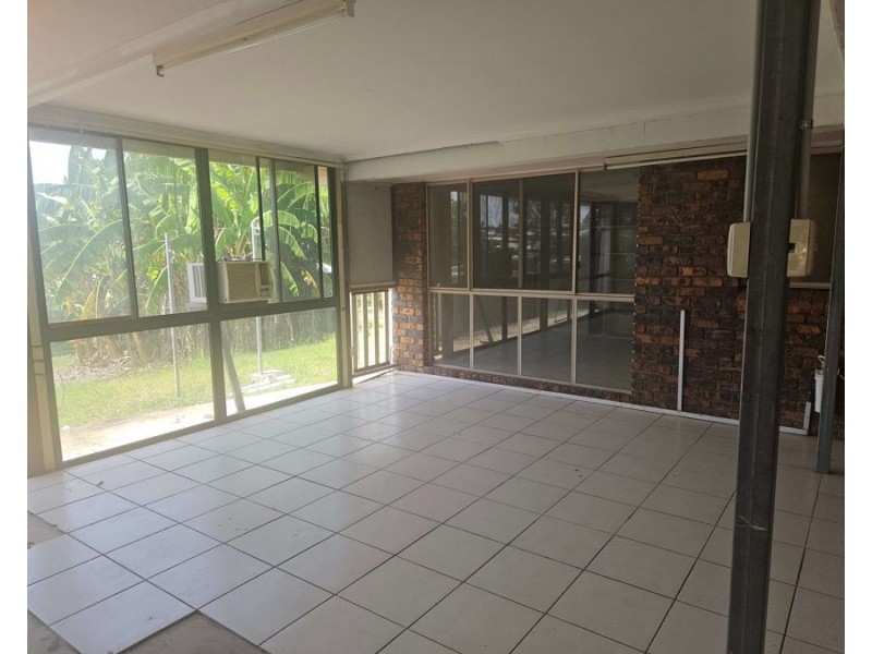 92 Groundwater Road, Southside QLD 4570