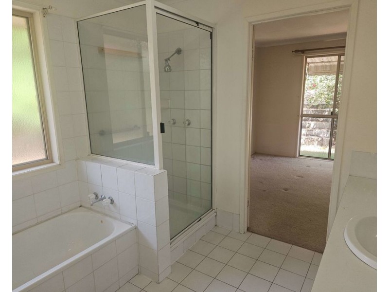 92 Groundwater Road, Southside QLD 4570