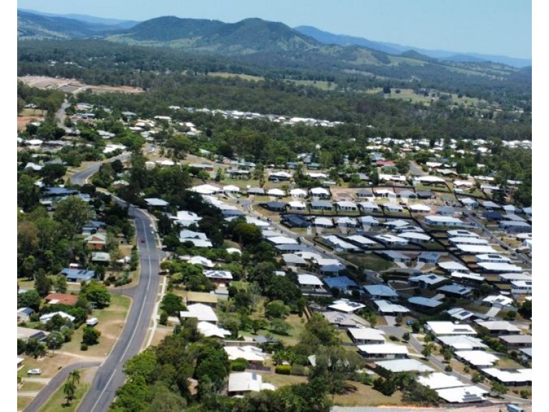 92 Groundwater Road, Southside QLD 4570