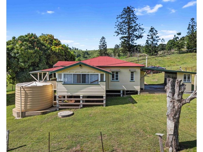 127 Little Road, Glastonbury QLD 4570
