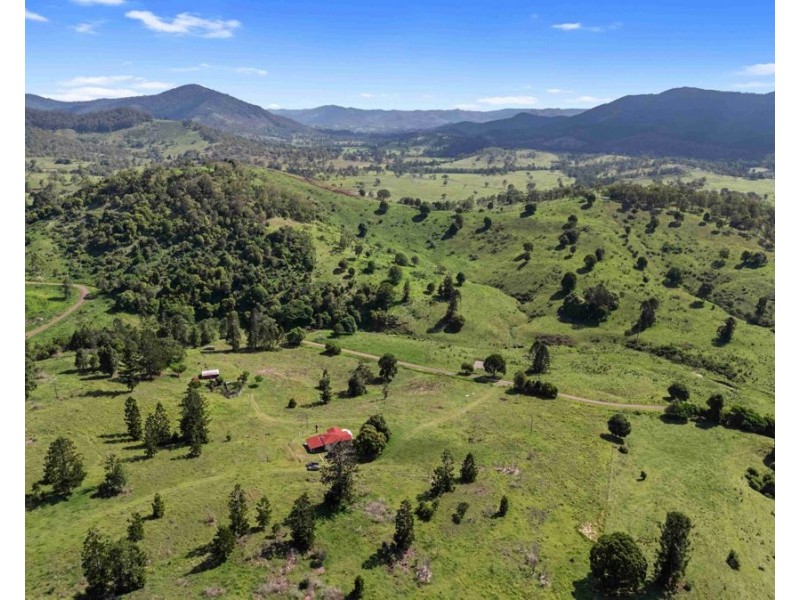 127 Little Road, Glastonbury QLD 4570