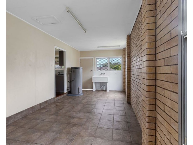 11 Justin Street, Southside QLD 4570