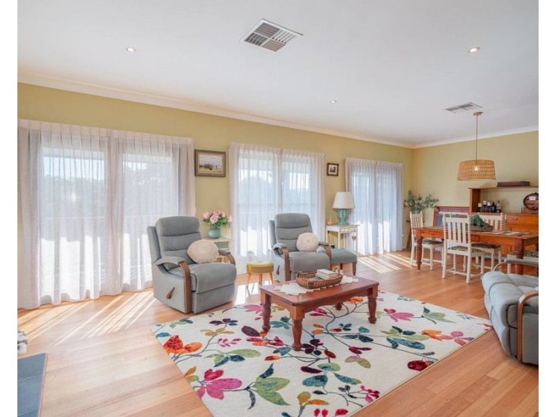 76 Beacon Hill Road, Coolabine QLD 4574