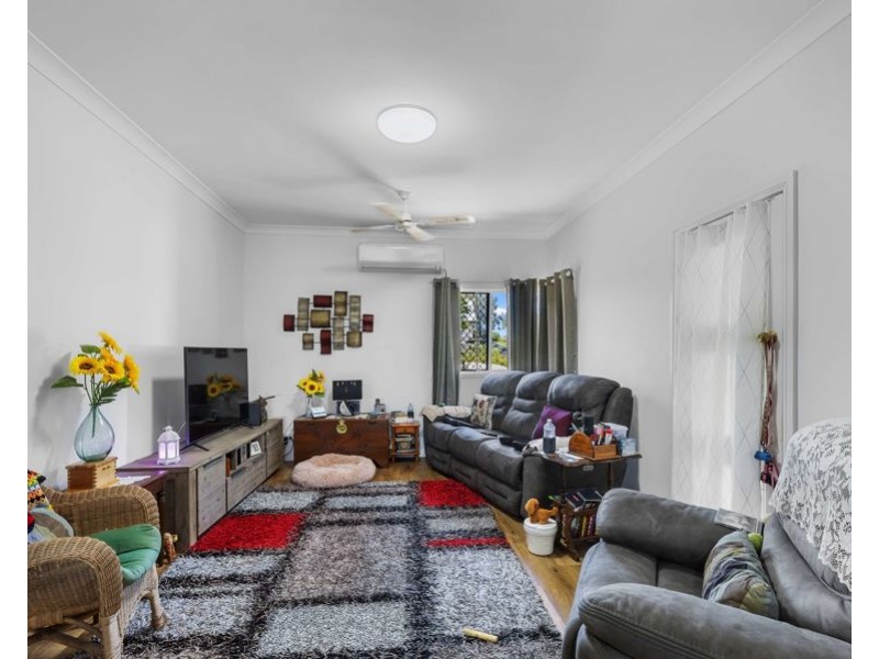 12 Hodge Street, Goomeri QLD 4601