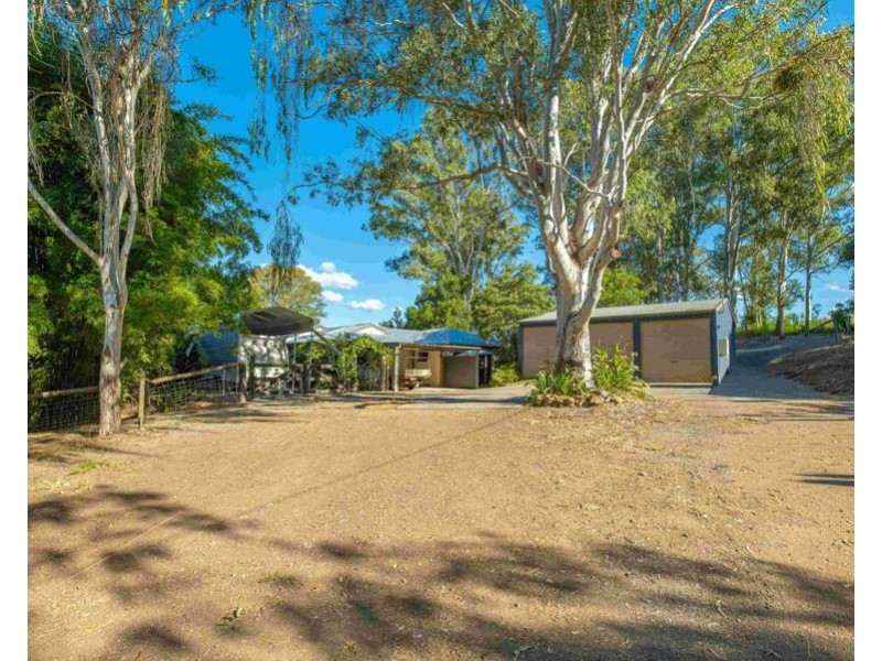 284 Lawson Road, Jones Hill QLD 4570