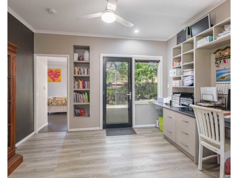 284 Lawson Road, Jones Hill QLD 4570