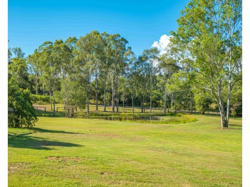 284 Lawson Road, Jones Hill QLD 4570