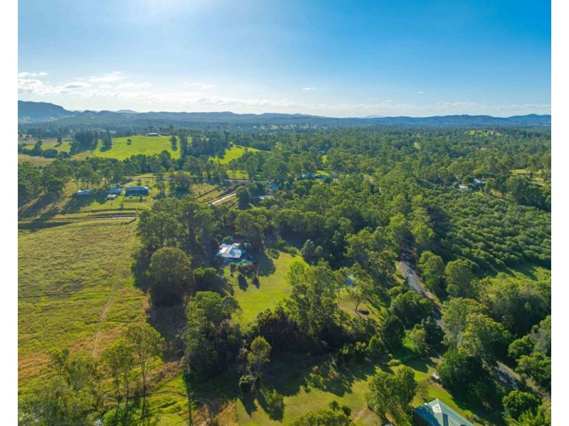 284 Lawson Road, Jones Hill QLD 4570