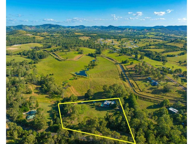 284 Lawson Road, Jones Hill QLD 4570