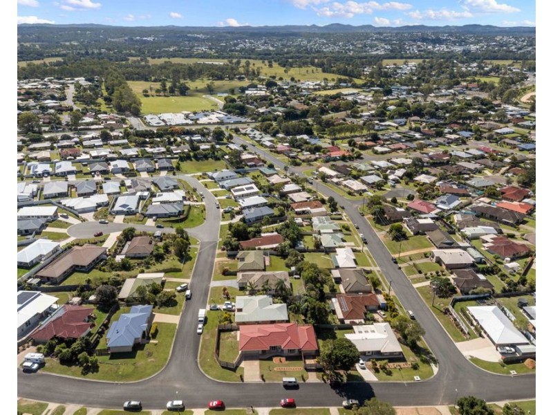 55 Furness Rd, Southside QLD 4570