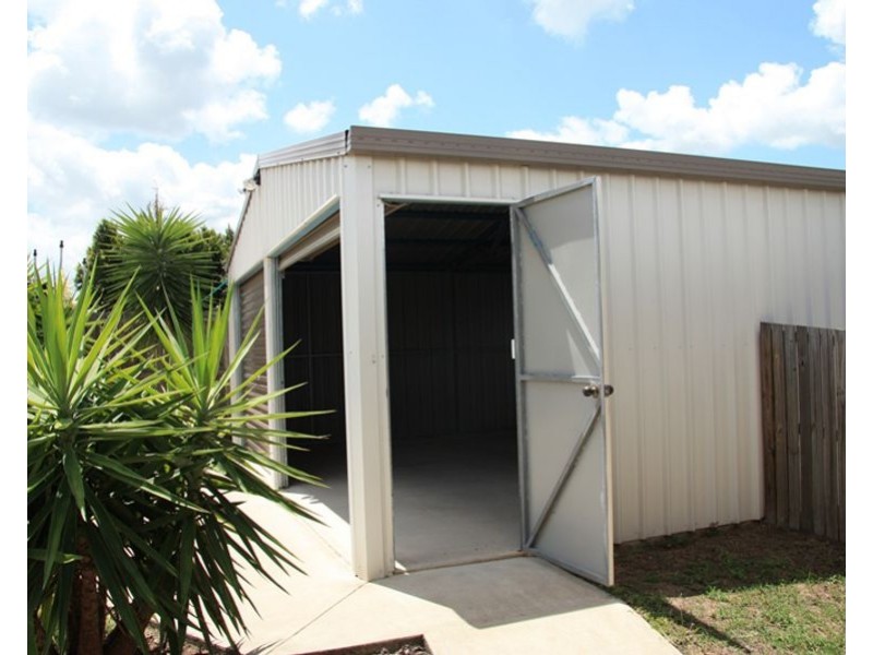 9 Decker Place, Southside QLD 4570