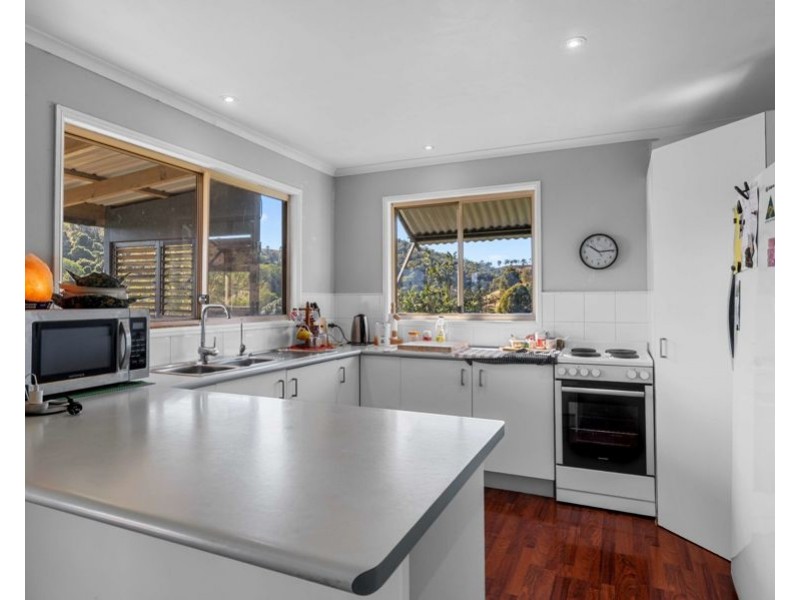 160 Little Road, Glastonbury QLD 4570