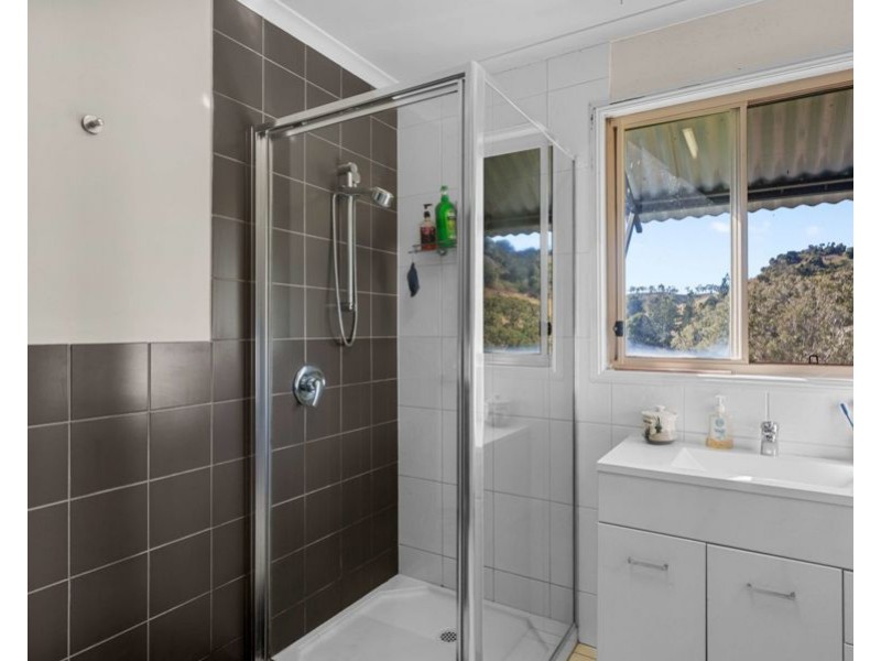 160 Little Road, Glastonbury QLD 4570