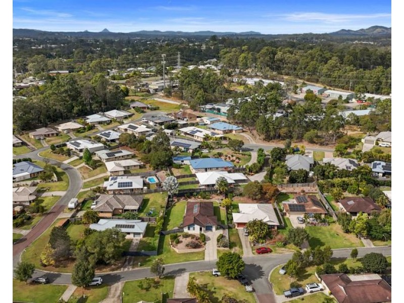 5 Inverness Street, Southside QLD 4570