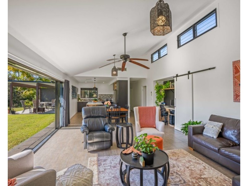 118 Silky Oak Drive, Nahrunda QLD 4570