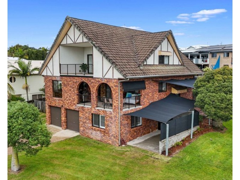 34 Manooka Drive, Rainbow Beach QLD 4581