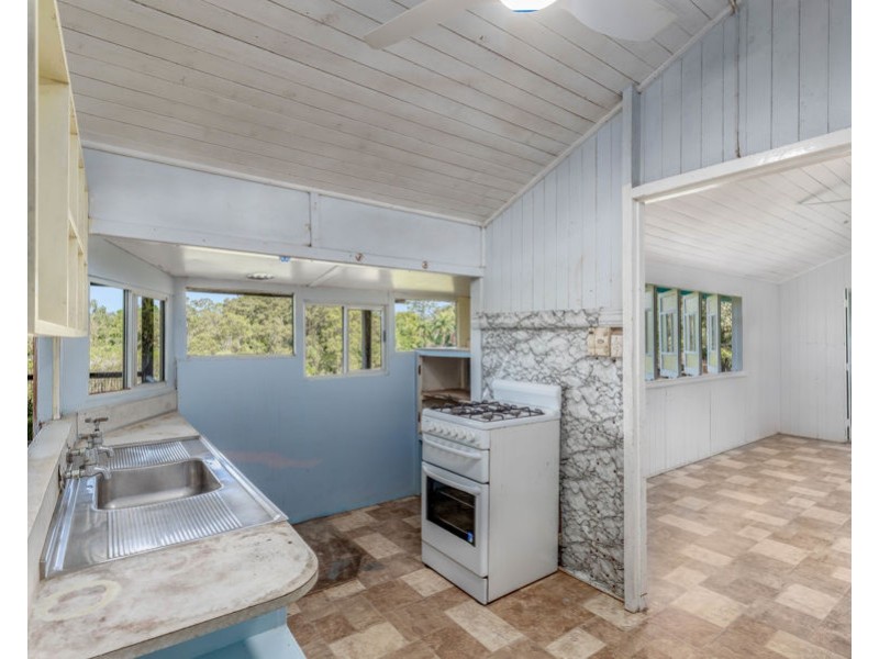 63 Summit Road, Pomona QLD 4568