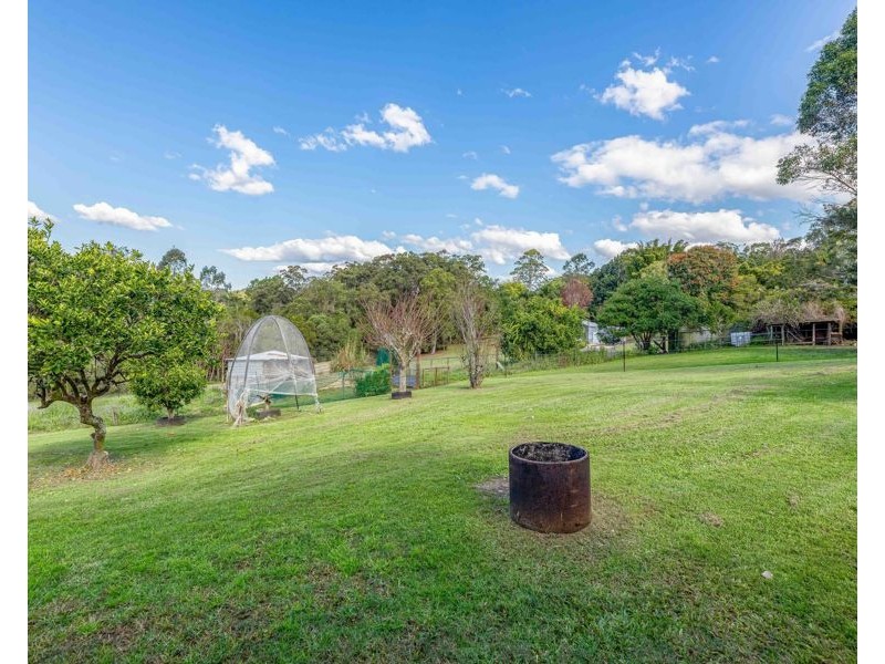 63 Summit Road, Pomona QLD 4568