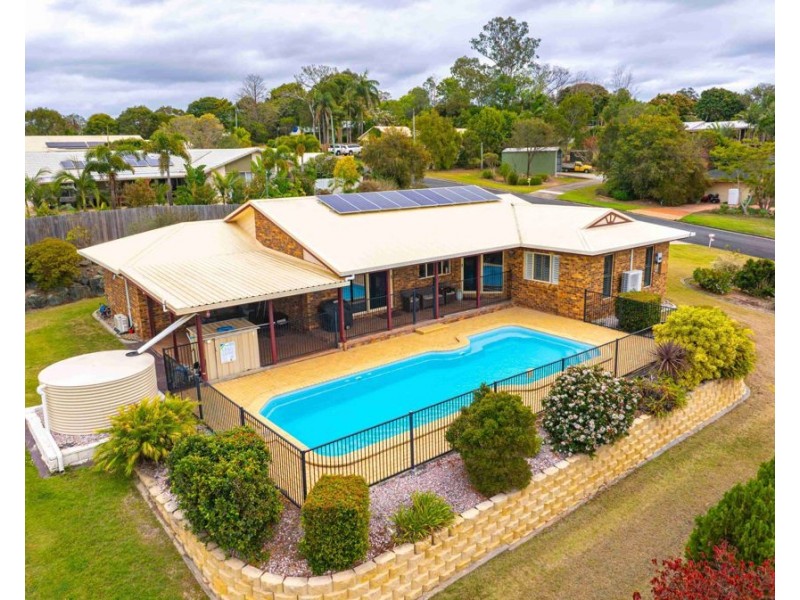 4 Crystal Court, Southside QLD 4570