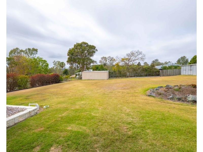 4 Crystal Court, Southside QLD 4570