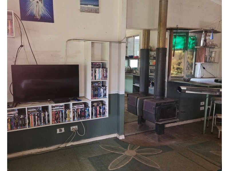 817 Tin Can Bay Road, Canina QLD 4570