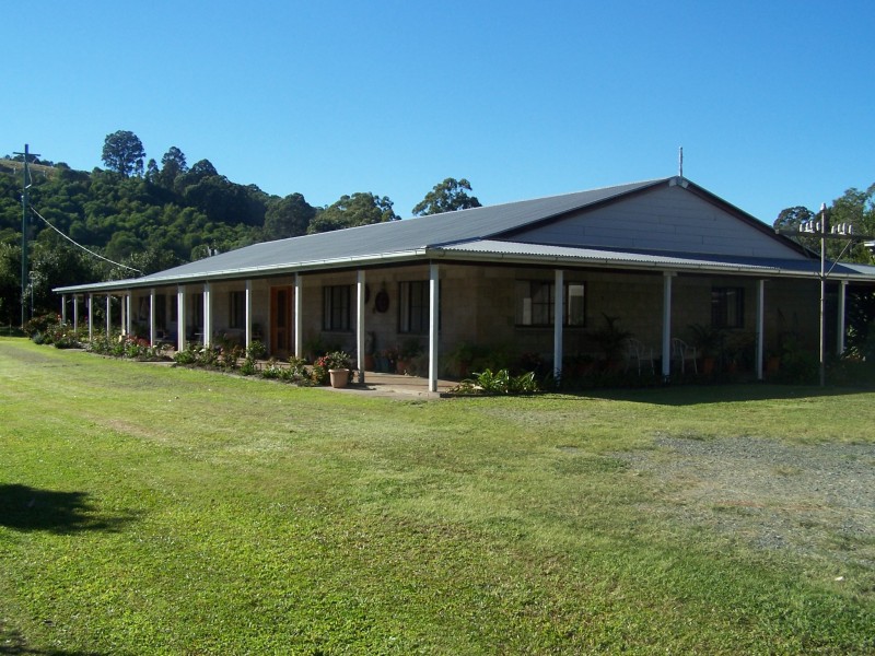 Canina QLD 4570