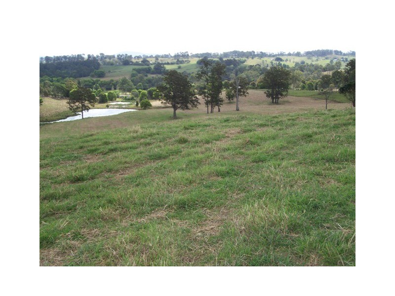 Canina QLD 4570
