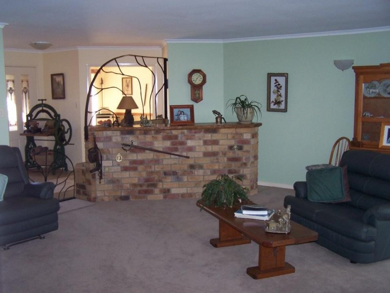 Canina QLD 4570