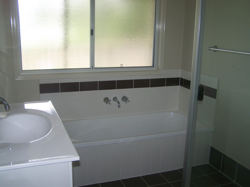 Glenwood QLD 4570