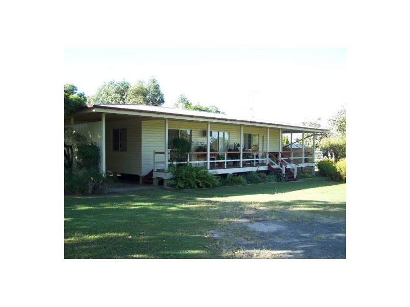 Goomboorian QLD 4570