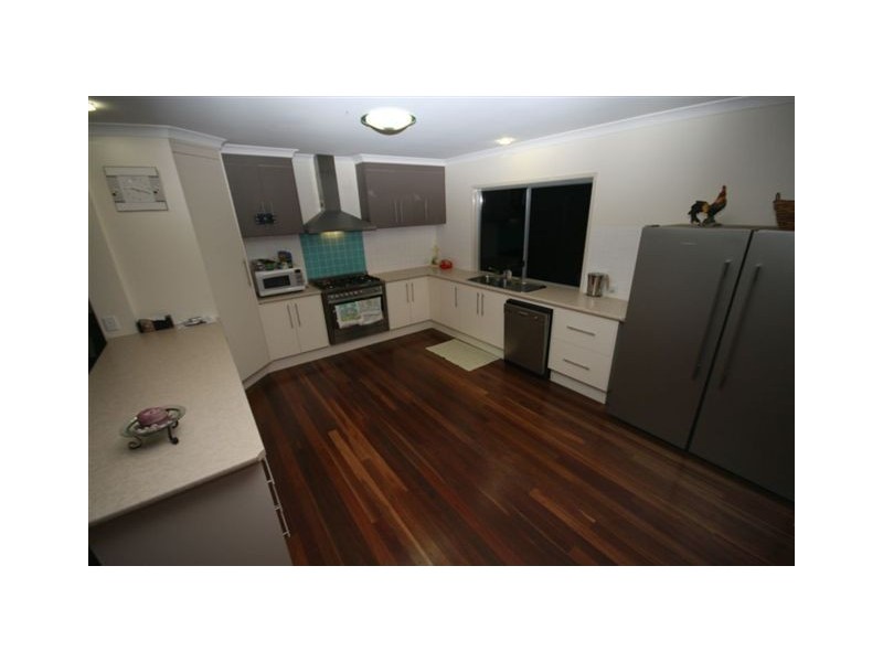 Neusa Vale QLD 4570