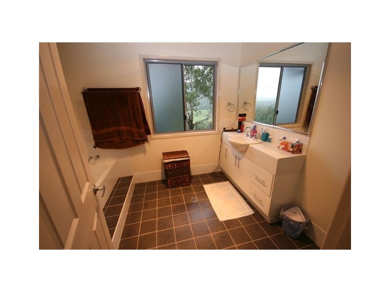 Neusa Vale QLD 4570