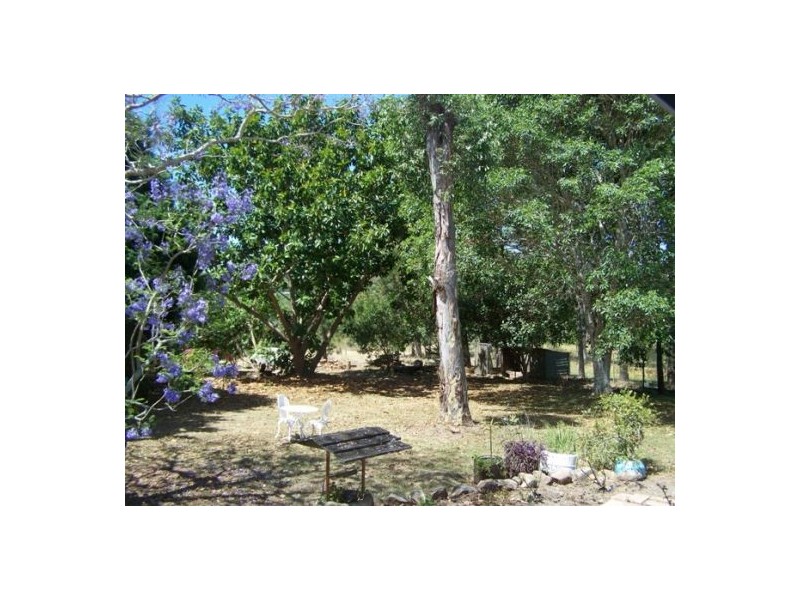 Canina QLD 4570