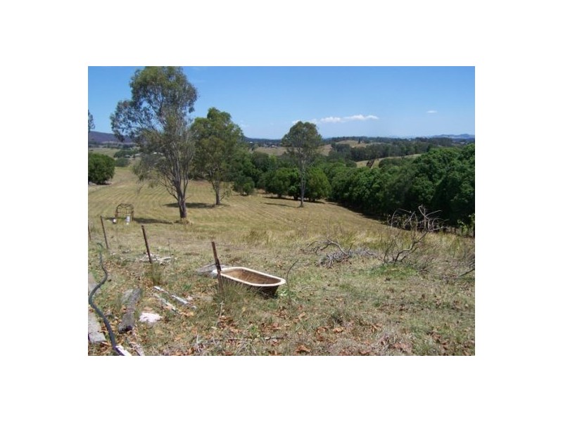 Canina QLD 4570