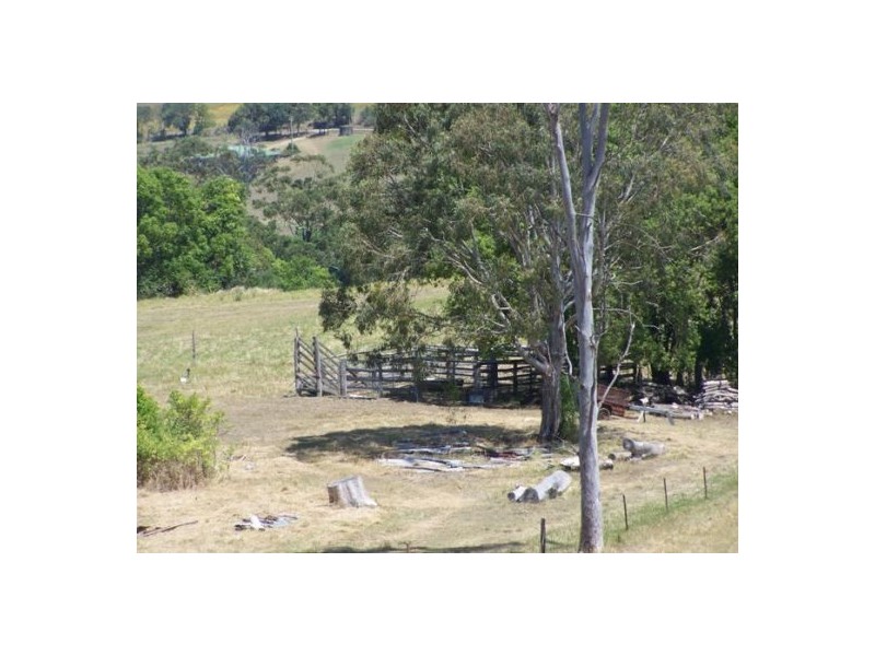 Canina QLD 4570