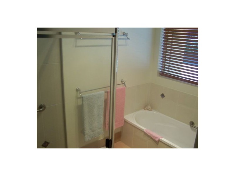 Bells Bridge QLD 4570