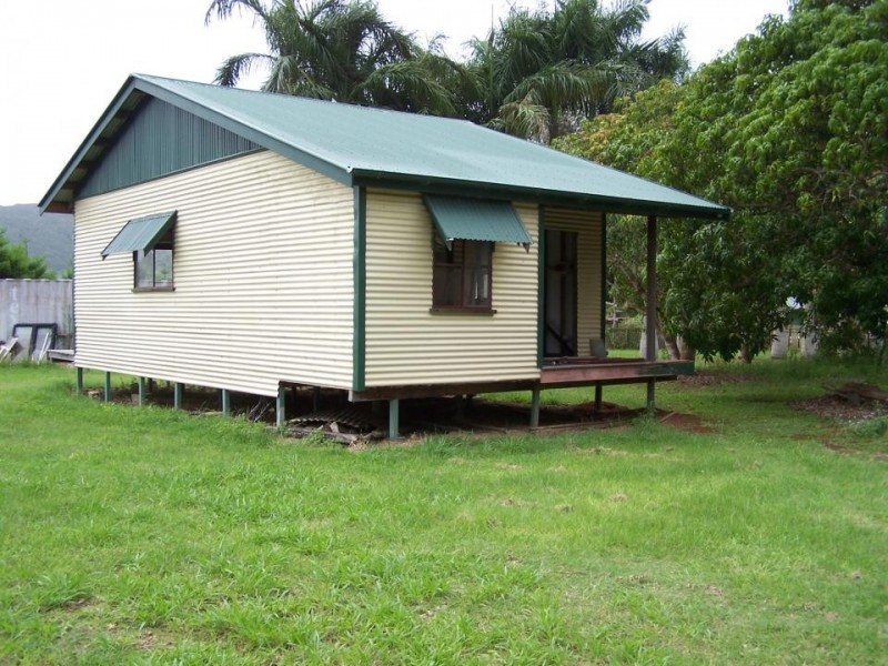 Goomboorian QLD 4570