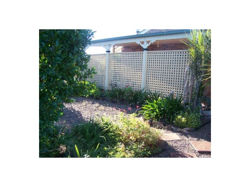 Canina QLD 4570