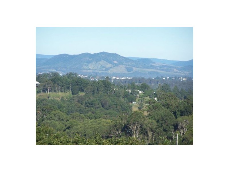 Canina QLD 4570
