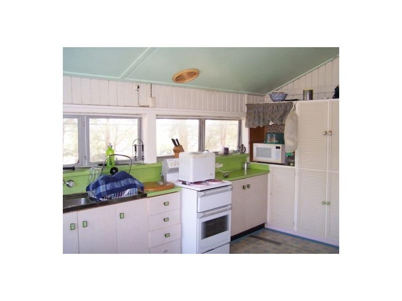 Mcintosh Creek QLD 4570