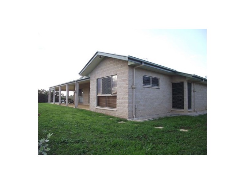 Canina QLD 4570