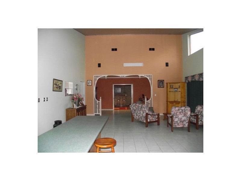 Canina QLD 4570